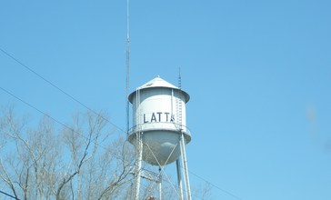 Latta__South_Carolina_water_tower.JPG