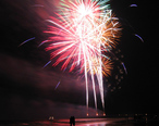 Tybee_island_georgia_july_4_fireworks.jpg