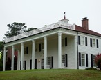 Thomas_D._Russell_House__Russell_Family_Historic_District__Alexander_City__Alabama.jpg