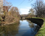 Muskingum_River_Canal_at_Zanesville.jpg