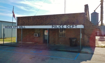 Dozier_Alabama_City_Hall_and_Police_Department.JPG