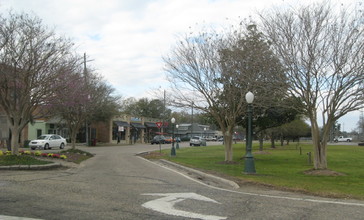 Main_Street_in_Picayune.jpg