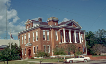 Jefferson_Davis_County_Mississippi_Courthouse.jpg