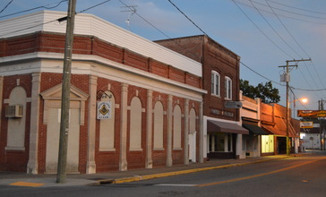 South_from_the_railroad__Main_Street_in_Boykins.jpg