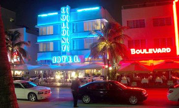 Colony_Hotel_Miami_Beach_Izzy.JPG