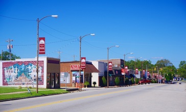 Red-Bay-Fourth-Ave-al.jpg