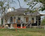 Beauvoir-Biloxi-Mississippi-Hurricane-Katrina-FEMA-2006-585px.jpg