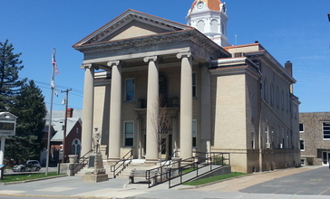 Hampshire_County_Courthouse.jpg