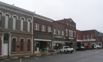 Gallatin_Tennessee_Town_Square.jpg