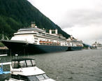 Cruise_Ships_in_Juneau_Alaska.jpg