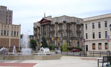 Ohio_-_Steubenville_-_Jefferson_Cnty_Courthouse.jpg