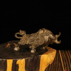 Alloy Lucky Bull Chinese Antiques Vintage and Dilapidated 1