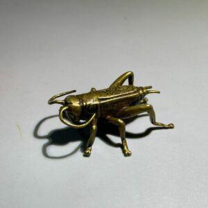 Antique and old grasshopper ornaments brass desk tea pet 1