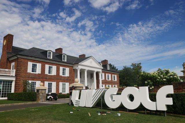 liv-golf-delorean-rental (featured)