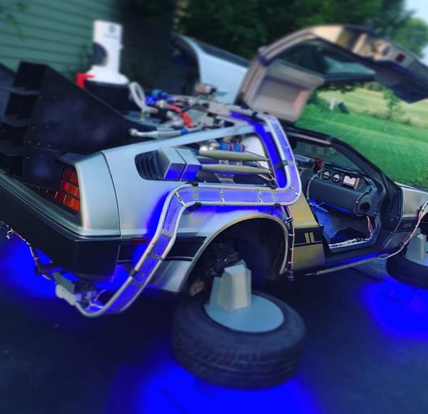 the-hover-conversion-for-a-delorean (featured)