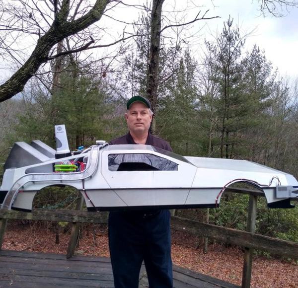 dans-flying-delorean (featured)