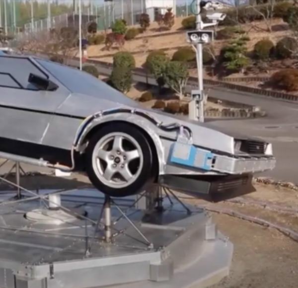 students-build-a-delorean-time-machine (featured)