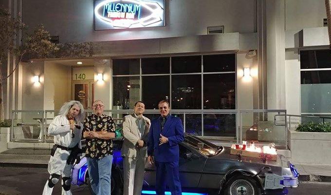noroads-delorean-last-vegas-night (featured)