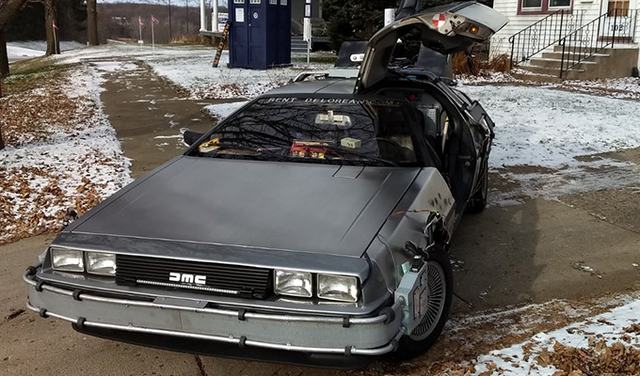 doctor-who-tardis-tour-with-a-delorean-time-machine (featured)