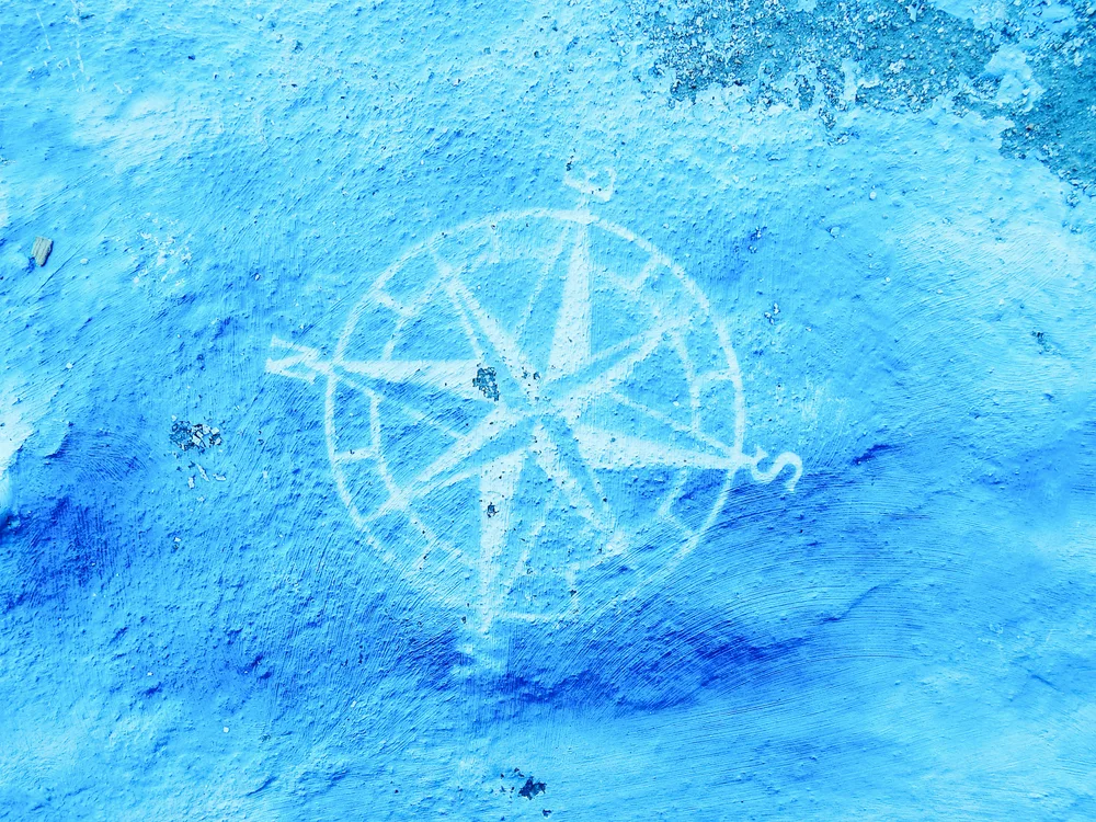 Finding the Way / Brújula de Esperanza