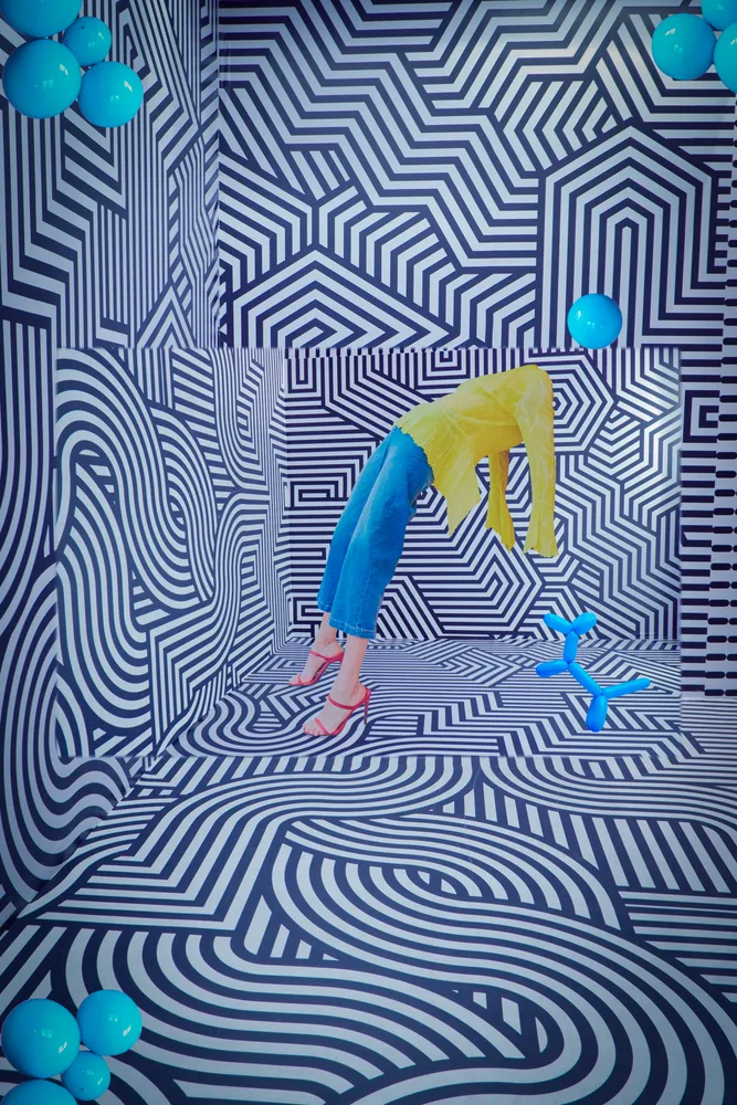 I lost my head in the square