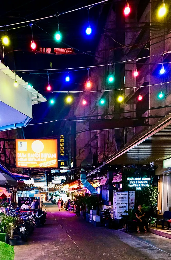 Bangkok Alley 11/1