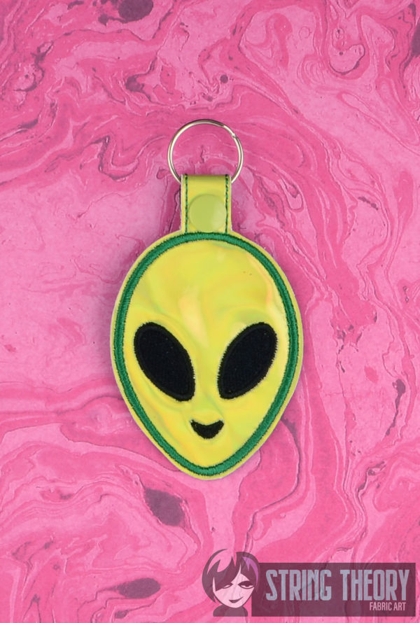 Alien head Snap Tab Key Fob