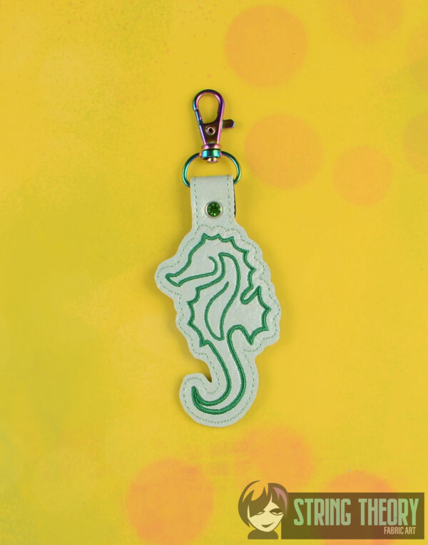 Continuous Line Seahorse Fob