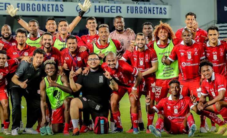 T. Universitario avanza a cuartos de final tras eliminar a Emelec en la Copa Ecuador
