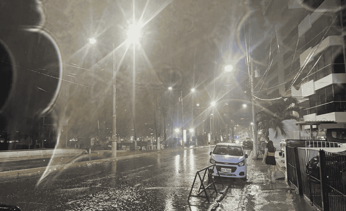 De acuerdo con las proyecciones del INAMHI, los días de mayor intensidad en cuanto a lluvias serán entre el viernes 4 y sábado 5 de abril.