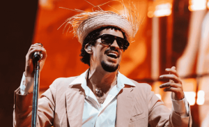 Un mes después del inicio de los conciertos de Bad Bunny, el furor ha llegado incluso a las aplicaciones de citas.