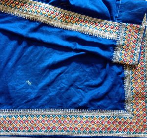 Border concept packing saree