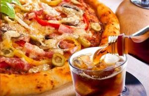 oferta Compre uma pizza pequena e leve grátis um refrigerante de 350ml da empresa Frutos do Mar Restaurante Ponta Negra