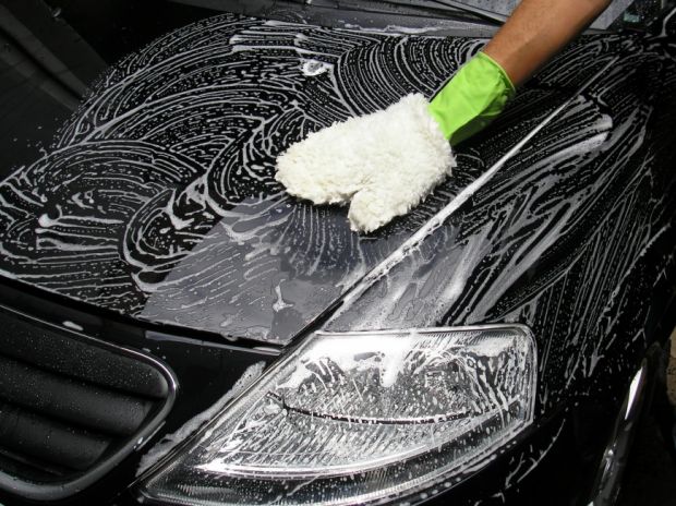 Promoção: Lavagem Carro Pequeno Porte com Shampoo e Aplicação de Cera Grátis