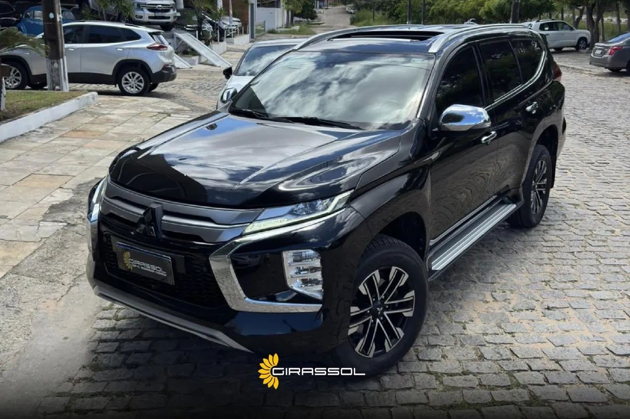 oferta Mitsubishi Pajero Sport Hpe-S 2.4 4X4 Diesel Aut 2023 da empresa Girassol Veículos