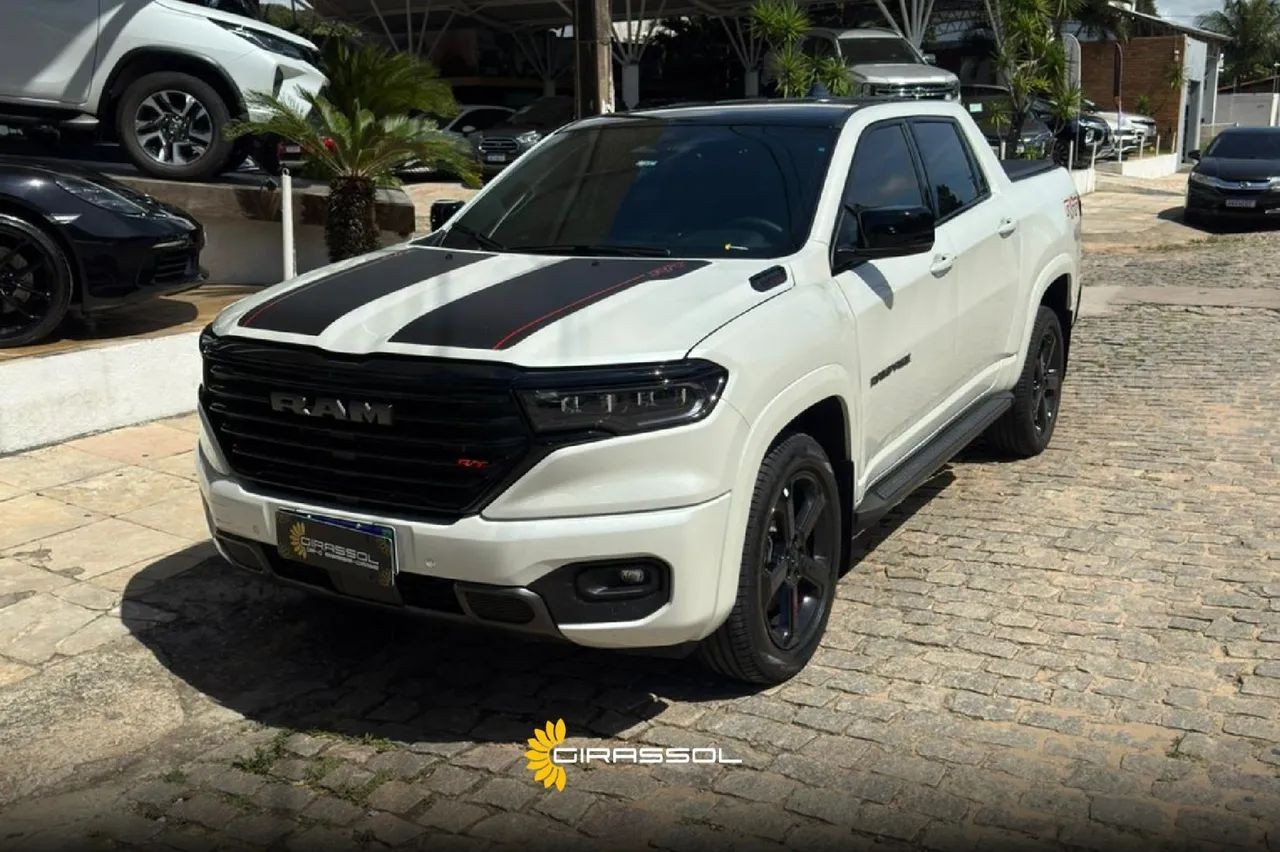 oferta Ram Rampage R/T Hurric. 4 2.0 Tb Cd 4X4 Aut. 2026 da empresa Girassol Veículos
