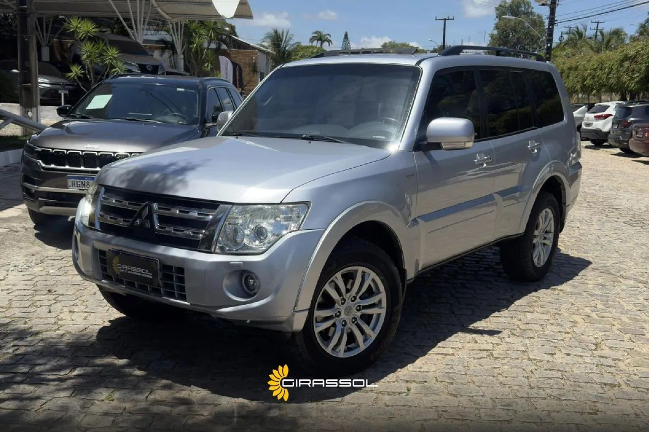 oferta Mitsubishi Pajero Full GLS/gls/pkhpe 3.2 Dies.ti 5P 2012 da empresa Girassol Veículos