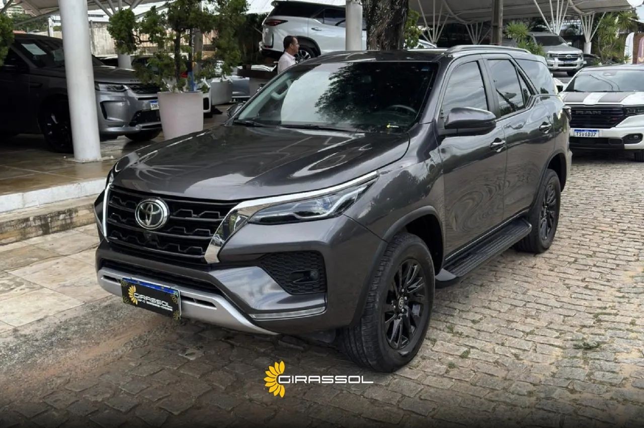 oferta Toyota Hilux SW4 SRX 4X4 2.8 TDI 16V Dies. Aut. 2023 da empresa Girassol Veículos