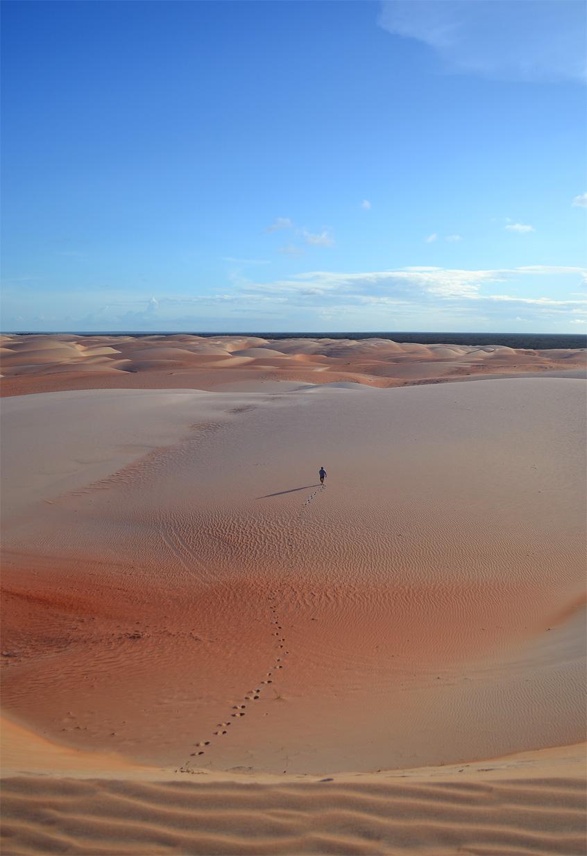 Descubra a Beleza das Dunas do Rosado na Praia do Rosado, Porto do Mangue, RN