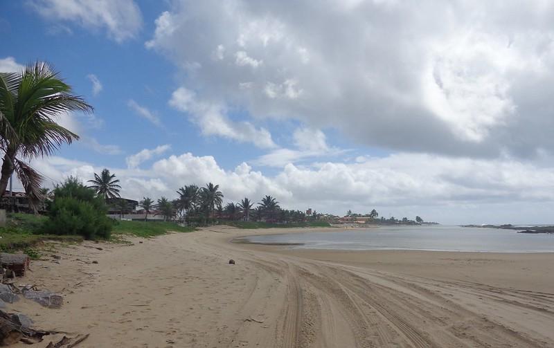 Descubra a Beleza Paradisíaca da Praia de Camurupim em Nísia Floresta, RN: Um Tesouro Litorâneo