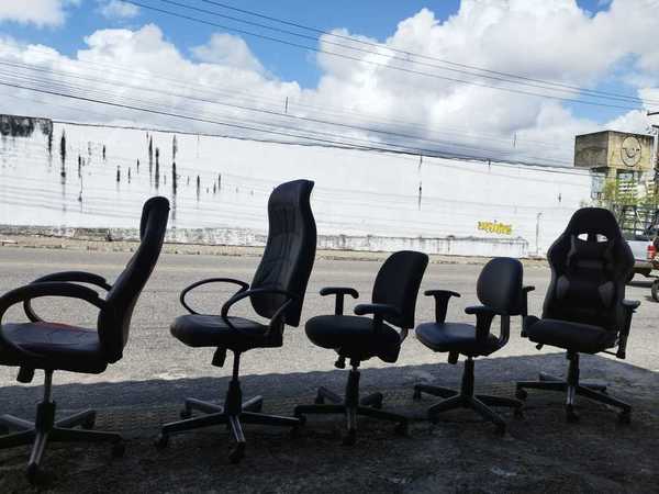 foto 2 de Capotaria Lins Reforma de Cadeiras para Escritório