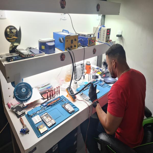 foto 2 de Alex Janes Assistência Técnica Celulares e Acessórios