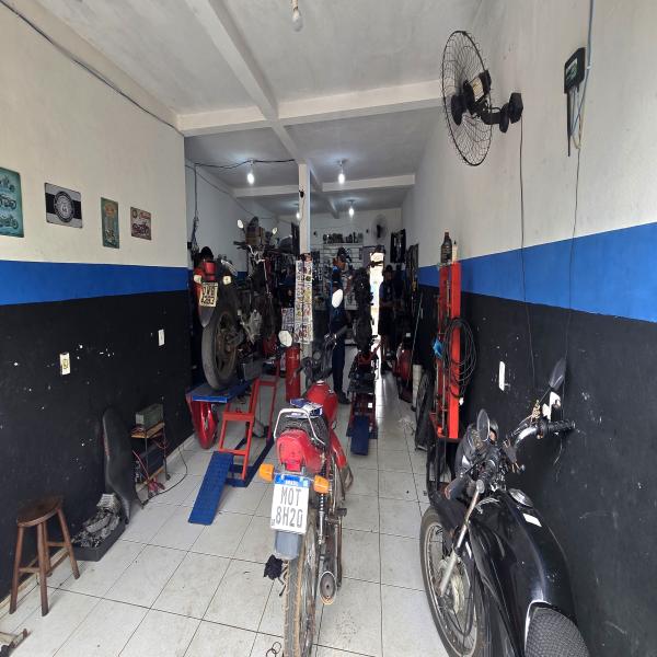 foto 2 de Pequeno Motos Peças e Serviços