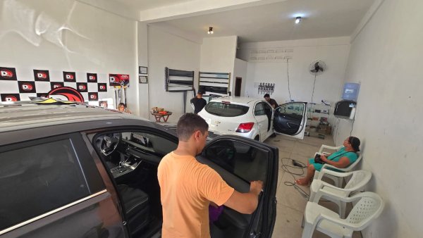 foto 4 de DA Equipadora | Películas Automotivas e Residenciais