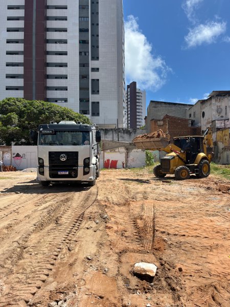 foto 2 de JR Locações de Maquinas e Demolições