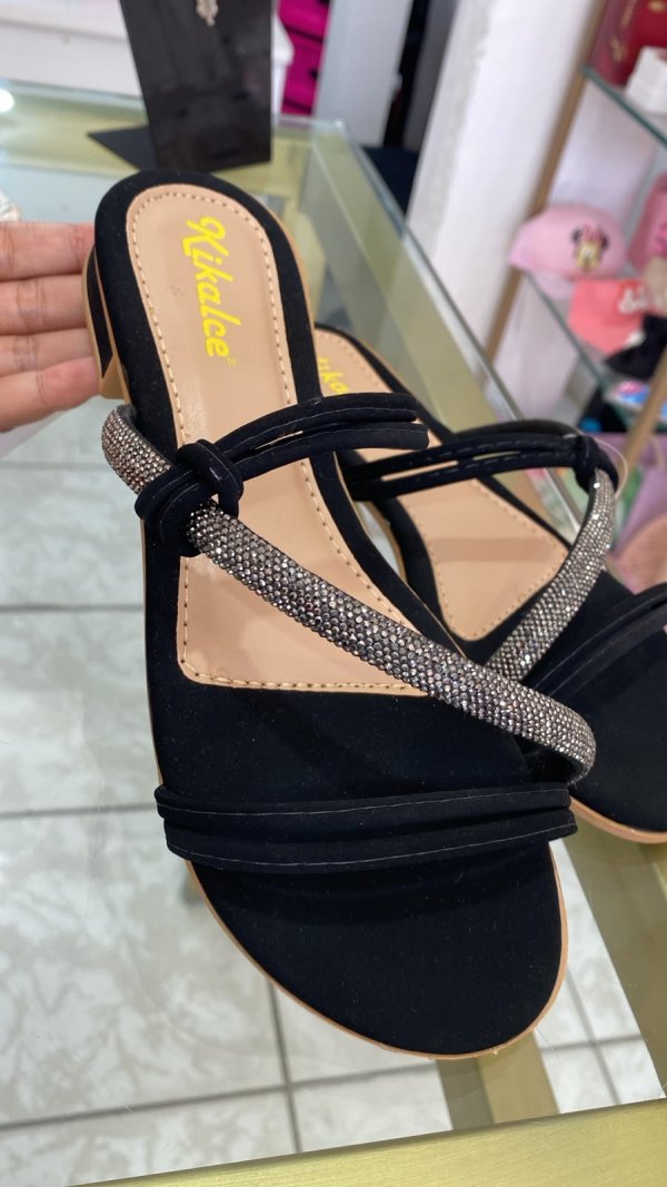 oferta Sandália rasteira da empresa Michele Variedades - Maquiagens e Acessórios Femininos