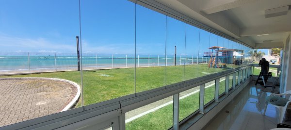 oferta Cortinas De Vidro da empresa Clínica do Vidro Especialista em Cortinas de Vidro e Vidraçaria