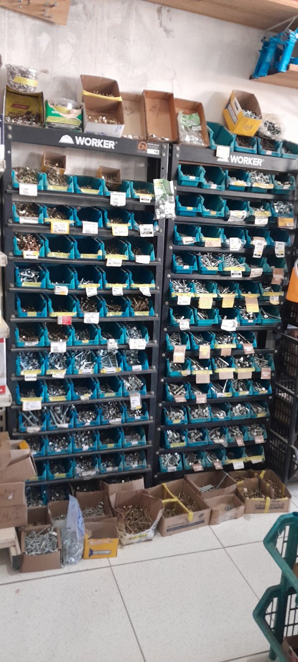 oferta Pregos E Parafusos da empresa Construfer