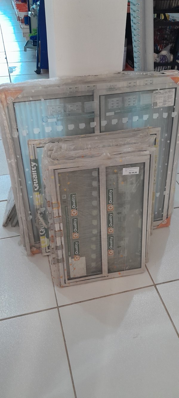 oferta Janelas E Basculante da empresa Construfer
