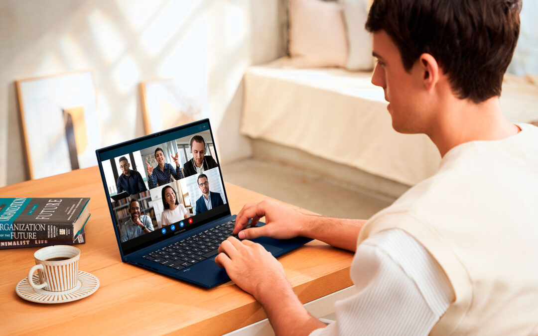 El regreso a la oficina es cada vez más eficiente: Impulsa tu productividad con notebooks con IA y diseños ultraligeros